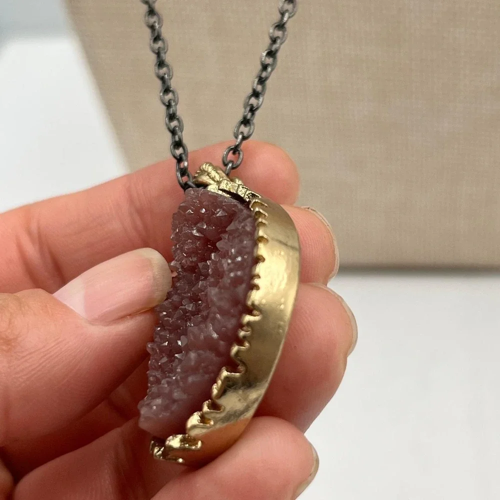 Vintage Gunmetal Gold Tone Arrowhead Chevron Faux Druzy Layered Pendant Necklace